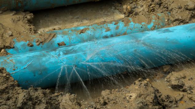 cracked underground water pipe