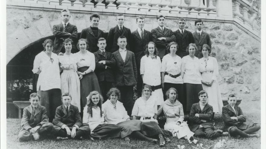 6.	Esquimalt High School Class (ca. 1916) when it was in Lampson School